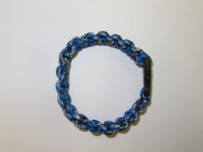 Paracord rannenauha muovilukolla - Image 6